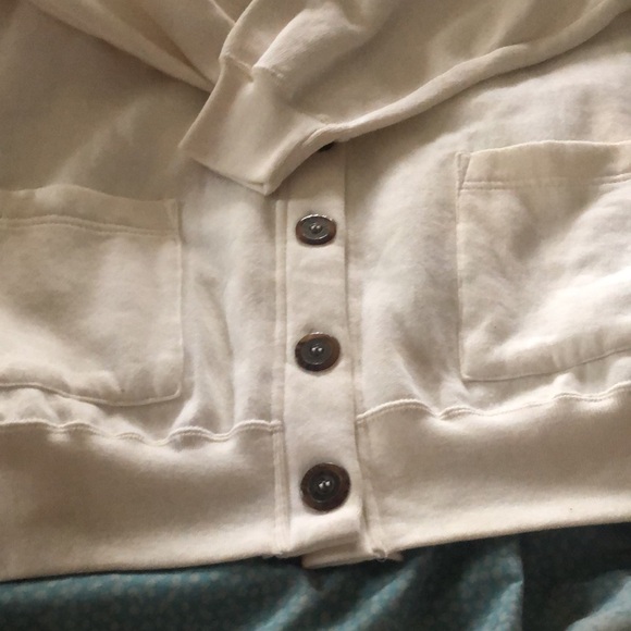Cream colored fleece cardigan with pockets new with pockets - Picture 3 of 11